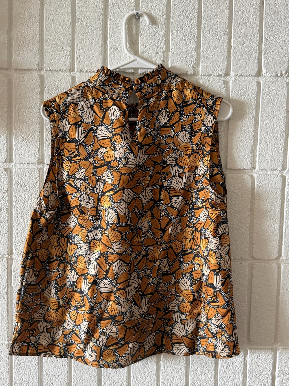 Sleeveless Silk Butterfly Print Top - Picture 2 of 6